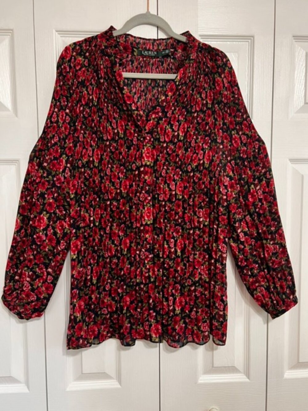 Blouse in Red and Black Floral Print, Accordian Pleats, Size 2X by Lauren
